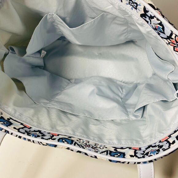 Vera Bradley Trimmed Quilted Lightweight Tote Lisbon Medallion Design (Stains) - Picture 5 of 10